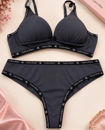 Conjunto preto Detalli's
